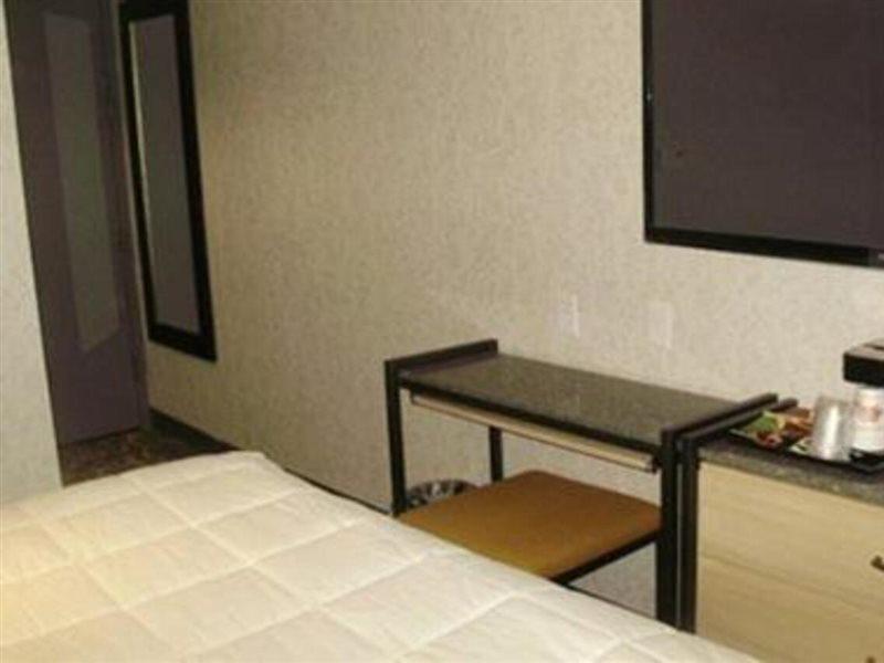 Rodeway Inn Near Jfk Airport New York Eksteriør billede